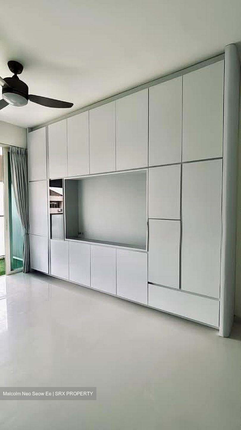 Vacanza @ East (D14), Condominium #539462261